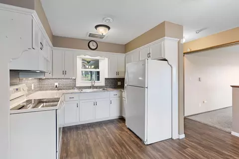 Kitchen - 20188 Ann River Dr, Mora, MN 55051 photo 3 of 4