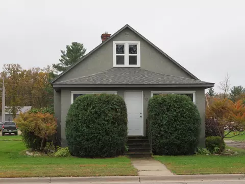 109 1st St, Randall, MN 56475
