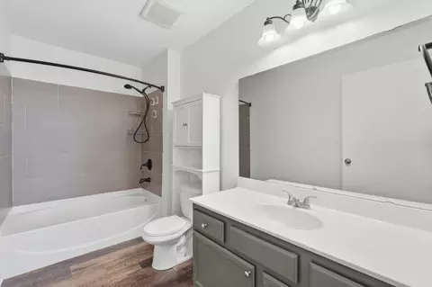 Bath - 313 Birch St, Baldwin, WI 54002 photo 1 of 2
