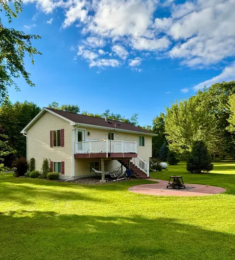 118 N Lake St, Luck, WI 54853