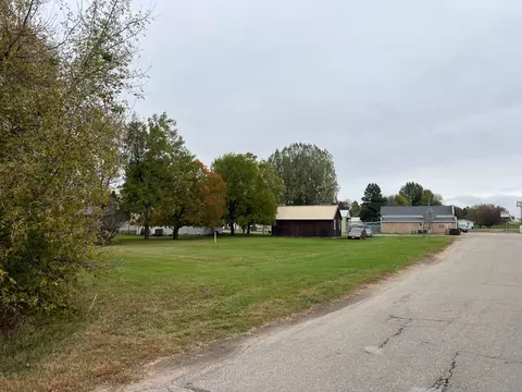 103 5th St, Hawley, MN 56549 photo 4