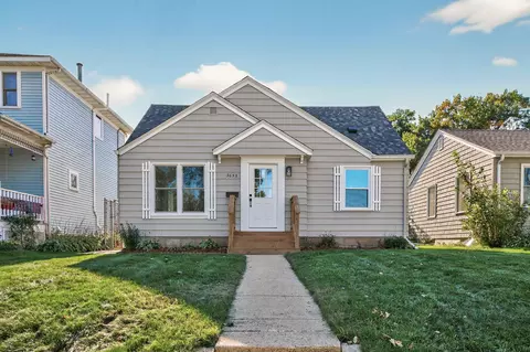 3653 Hubbard Ave N, Robbinsdale, MN 55422