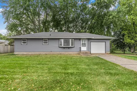 1105 Summit Ave N, Sauk Rapids, MN 56379