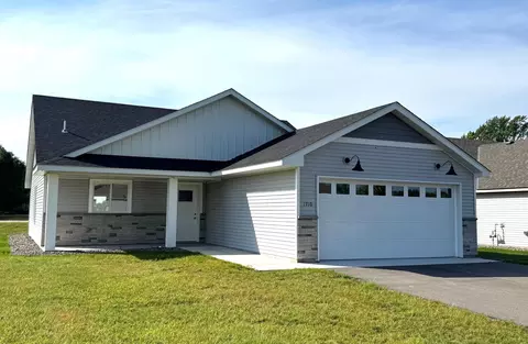1710 Maple Leaf Ln, Litchfield, MN 55355