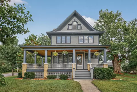 1005 Como Blvd E, Saint Paul, MN 55103