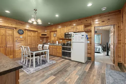 Kitchen - 18164 Mill Rd, Brainerd, MN 56401 photo 3 of 4