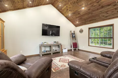 Living - 18164 Mill Rd, Brainerd, MN 56401 photo 1 of 1