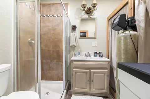 Bath - 18164 Mill Rd, Brainerd, MN 56401 photo 1 of 2