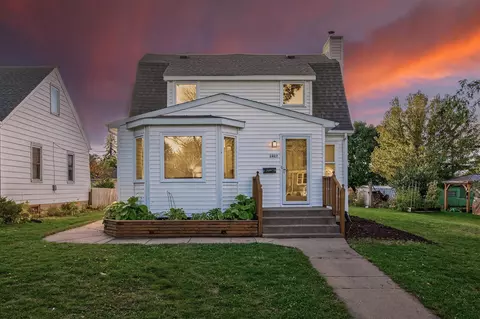 1427 Hazel St N, Saint Paul, MN 55119