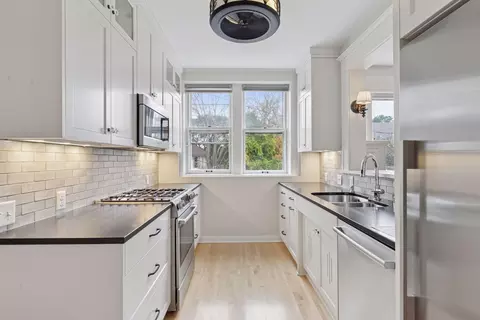 56 Arundel St #10, Saint Paul, MN 55102