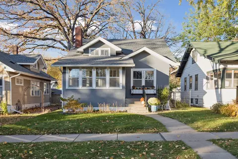 1717 Berkeley Ave, Saint Paul, MN 55105