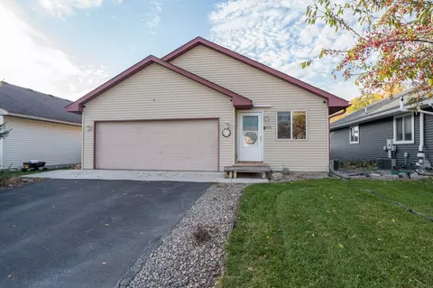 804 Juniper Ln NW, Montgomery, MN 56069