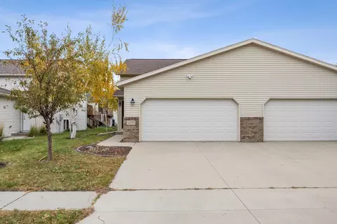 4293 39 12 Ave S, Fargo, ND 58104