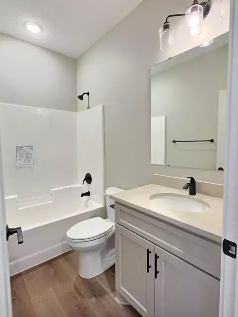 Bath - 520 Ramey Rd S, Maple Lake, MN 55358 photo 1 of 2