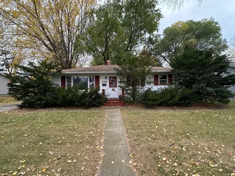 372 13th St SE, Willmar, MN 56201