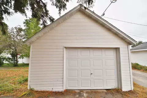 Exterior - 721 S 7th St, Brainerd, MN 56401 photo 10 of 11