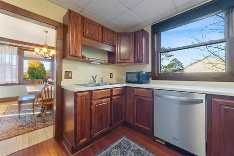 Kitchen - 107 E Mankato St, Duluth, MN 55803 photo 2 of 4