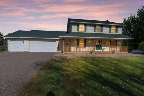 31147 Tulip St NW, Cambridge, MN 55008