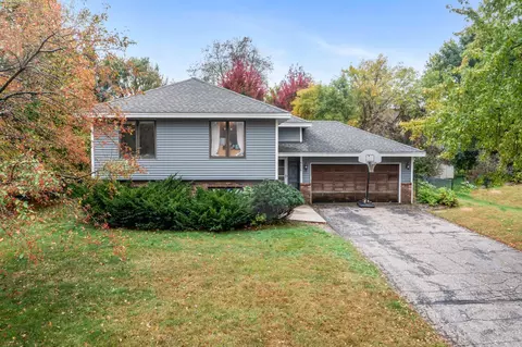 9638 172nd St W, Lakeville, MN 55044