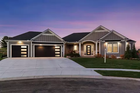 3251 Century Ridge Pl NE, Rochester, MN 55906
