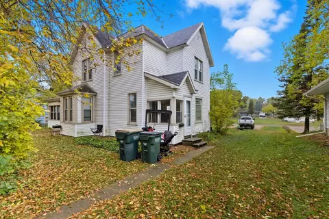 524 Bluff St NE, Hutchinson, MN 55350