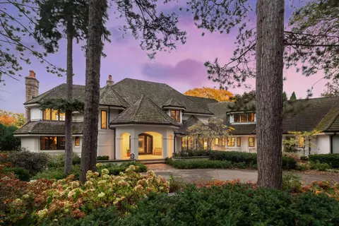 2505 Cedar Point Dr, Wayzata, MN 55391