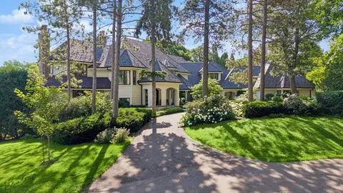 2505 Cedar Point Dr, Wayzata, MN 55391