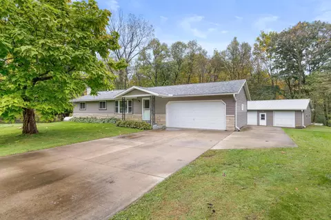 42671 Lisa Ln, Winona, MN 55987