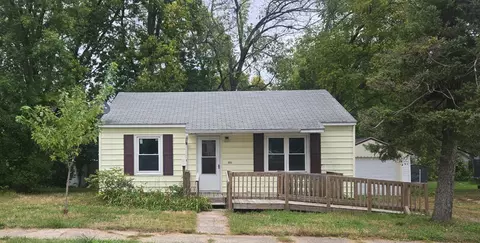 605 4th Ave SE, Waseca, MN 56093