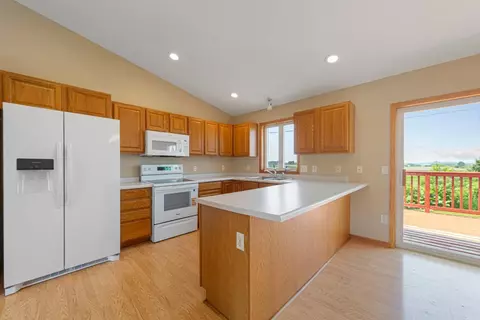 Kitchen - 1844 Patricks Bay, Faribault, MN 55021 photo 1 of 4