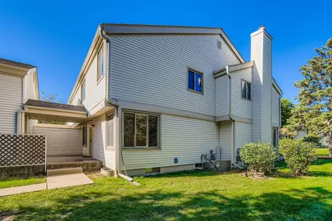 335 Elan Ct, Woodbury, MN 55125