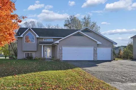 452 Park Cir, Norwood Young America, MN 55368
