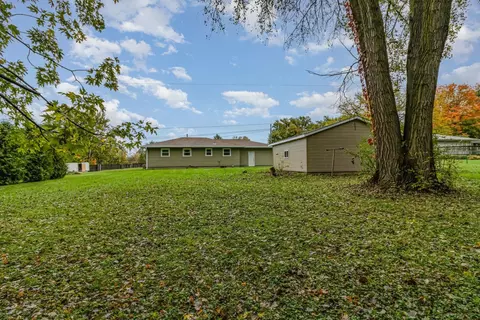 1448 Glynview Trl, Faribault, MN 55021 photo 3