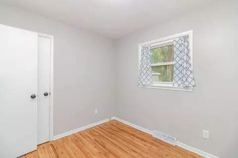 1448 Glynview Trl, Faribault, MN 55021 photo 10
