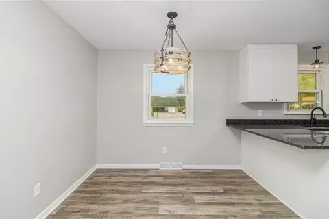 1448 Glynview Trl, Faribault, MN 55021 photo 7