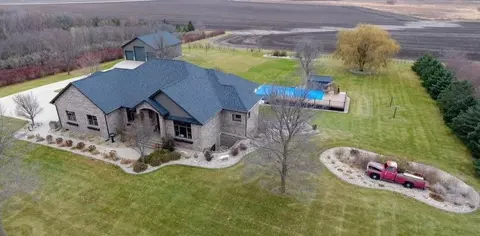 575 111th St, Pipestone, MN 56164