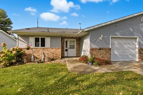 2506 9th St SW, Willmar, MN 56201
