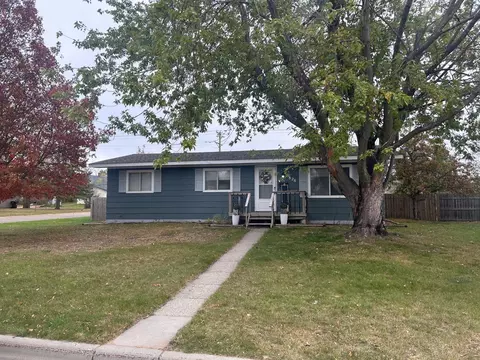 828 Park Ave NW, Bemidji, MN 56601