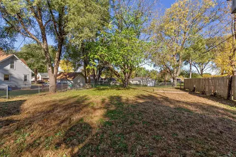 218 10th St NW, Faribault, MN 55021 photo 5