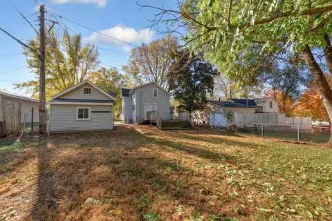 218 10th St NW, Faribault, MN 55021 photo 8