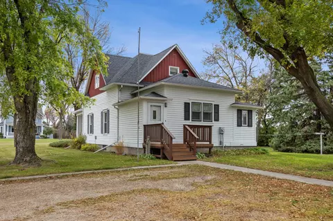 201 1st Ave E, Buffalo, ND 58011 photo 3