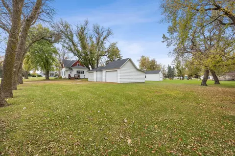201 1st Ave E, Buffalo, ND 58011 photo 26