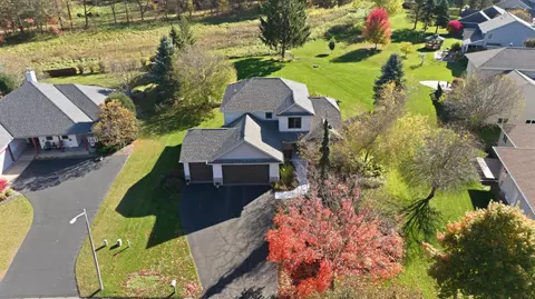 1644 Sunwood Ct, River Falls, WI 54022