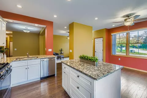 365 Hayes Dr #30, Hastings, MN 55033