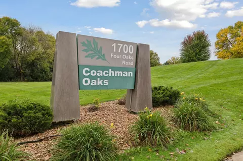 1700 Four Oaks Rd #226B, Eagan, MN 55121