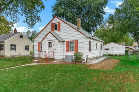816 Holley Ave, Saint Paul Park, MN 55071
