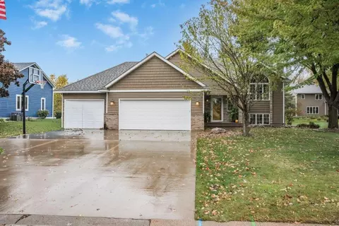 2930 Desoto St, Little Canada, MN 55117