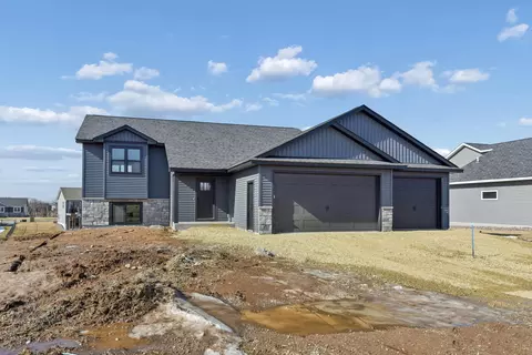 485 Coyote Way, New Richmond, WI 54017