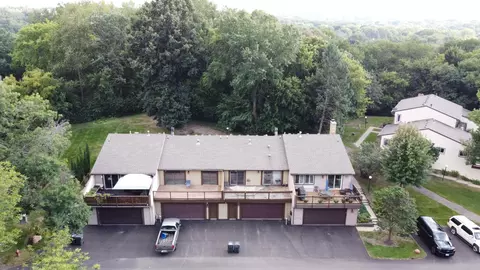 247 River Woods Ln, Burnsville, MN 55337