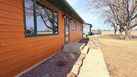 804 6th Ave SE, Pipestone, MN 56164